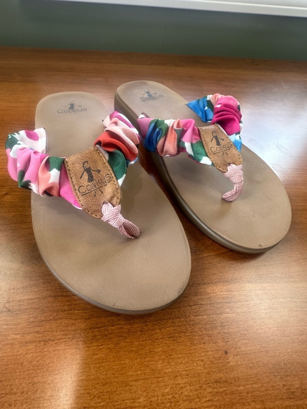Corkys Women's Ripple Floral Ruched Thong Sandal - Pink Multi Sz 8 - Picture 3 of 12